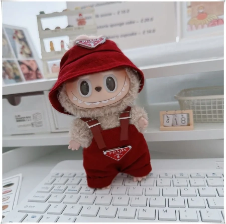 Одежда Labubu штаны с лямками и панамкой красные