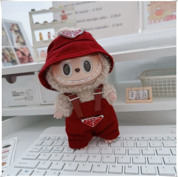 Одежда Labubu штаны с лямками и панамкой красные